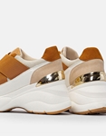 Εικόνα από Γυναικεία sneakers με μεταλλική λεπτομέρεια στο πίσω μέρος Μπεζ/Ταμπά