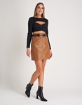 Εικόνα από Μονόχρωμη leather look φούστα με ζώνη Κάμελ