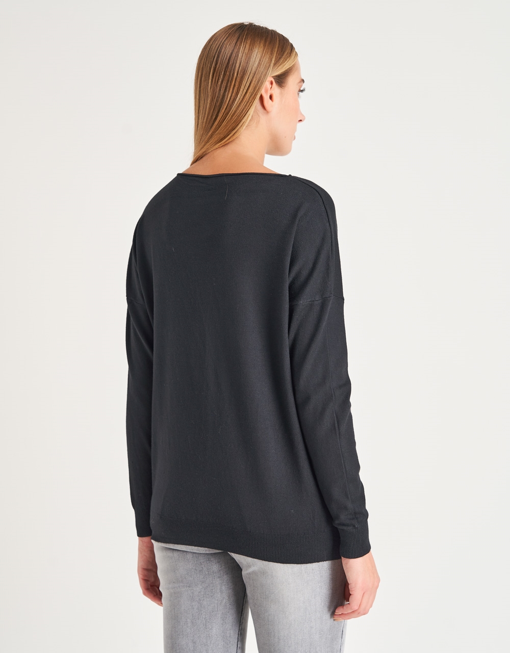 Εικόνα από Basic μακρυμάνικη μπλούζα με ριπ λεπτομέρειες Μαύρο