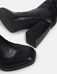 Εικόνα από Μποτάκια κάλτσα με τετράγωνο τακούνι και φιάπα Μαύρο