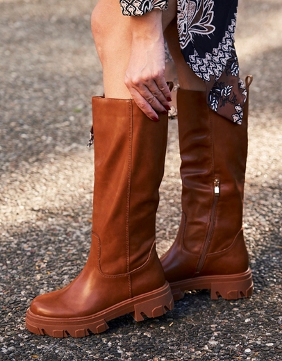 Εικόνα της Casual μονόχρωμες μπότες με chunky σόλα Ταμπά