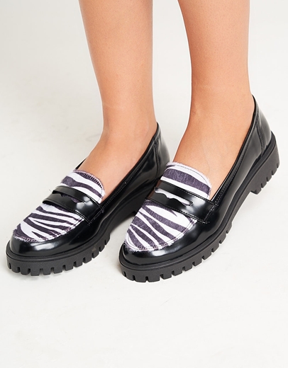 Εικόνα της Loafers με τρακτερωτή σόλα Ζέμπρα