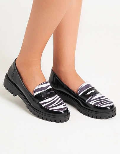 Εικόνα της Loafers με τρακτερωτή σόλα Ζέμπρα