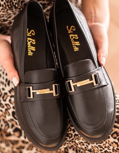 Εικόνα της Loafers μονόχρωμα Ελληνικής Κατασκευής με μεταλλική αγκράφα Μαύρο