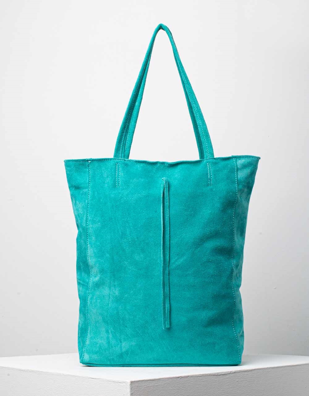 Εικόνα από Δερμάτινη τσάντα με διακοσμητικά κορδόνια Βεραμάν