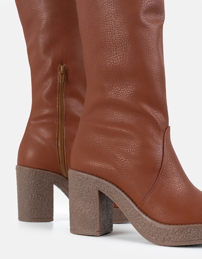 Εικόνα της Μονόχρωμες μπότες Ελληνικής Κατασκευής με τετράγωνο τακούνι Ταμπά