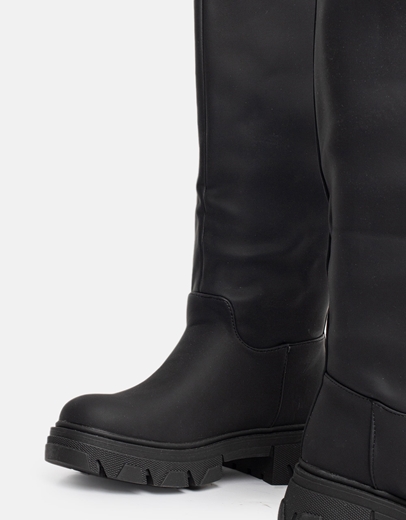 Εικόνα της Casual μπότες μονόχρωμες με chunky σόλα Μαύρο