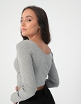 Εικόνα από Crop top με δέσιμο στο στήθος και μακριά μανίκια Γκρι