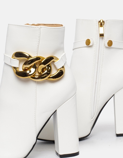 Εικόνα της Μποτάκια με τακούνι και διακοσμητικούς κρίκους Λευκό