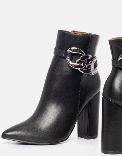 Εικόνα της Μποτάκια με τακούνι και διακοσμητικούς κρίκους Μαύρο