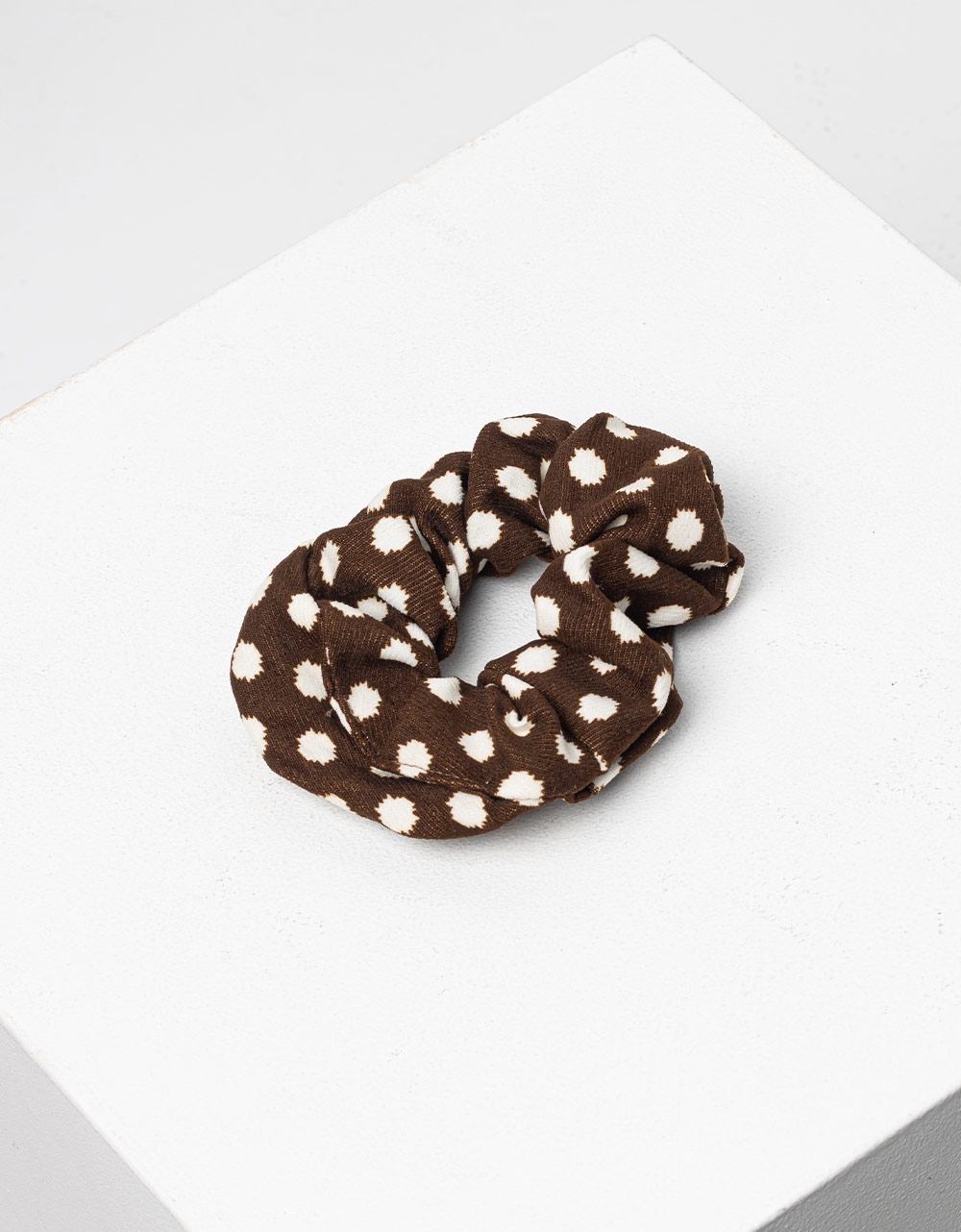 Εικόνα από Γυναικεία scrunchies με animal print μοτίβο Καφέ