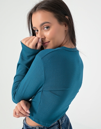 Εικόνα της Basic crop top με στρογγυλή λαιμόκοψη και μακριά μανίκια Βεραμάν