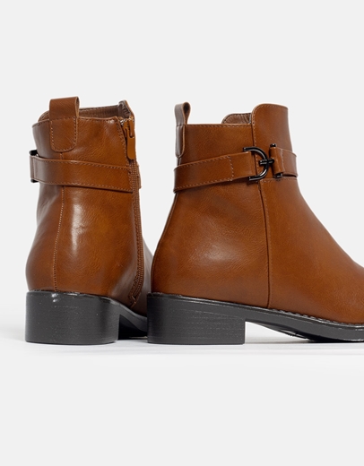 Εικόνα της Βasic μποτάκια με διακοσμητικό λουράκι Ταμπά