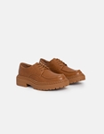 Εικόνα από Oxfords με κορδόνια και εξωτερικές ραφές Ταμπά
