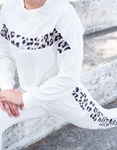Εικόνα από Αθλητικό σετ φόρμα και μπλούζα με animal print λεπτομέρειες Λευκό
