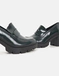 Εικόνα από Loafers λουστρίνι με τακούνι και ελαστική σόλα Πράσινο