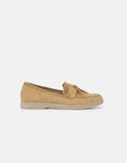 Εικόνα από Suede flat loafers με κρεμαστό διακοσμητικό Ταμπά