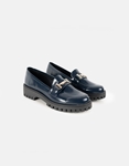 Εικόνα από Loafers λουστρίνι με μεταλλικό διακοσμητικό Navy