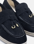 Εικόνα από Flat loafers με διακοσμητικά στοιχεία Μαύρο