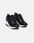 Εικόνα από Sneakers με strass και μεταλλική λεπτομέρεια Μαύρο