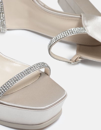 Εικόνα της Σατέν ψηλοτάκουνα πέδιλα με τετράγωνο τακούνι Μπεζ