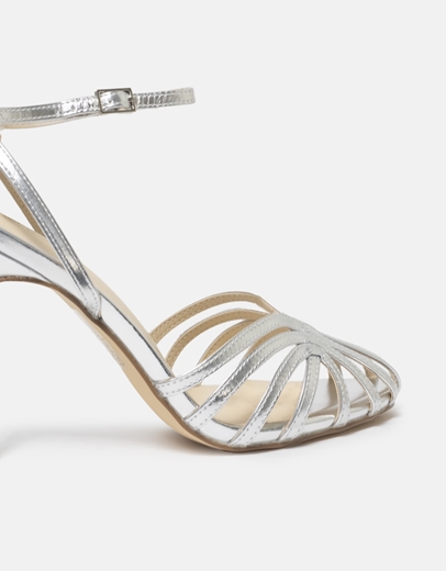 Εικόνα της Πέδιλο ψηλοτάκουνο με λεπτό τακούνι και μπαρέτα Ασημί