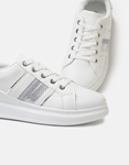 Εικόνα από Sneakers με διχρωμία και λεπτομέρεια από strass Λευκό/Ασημί