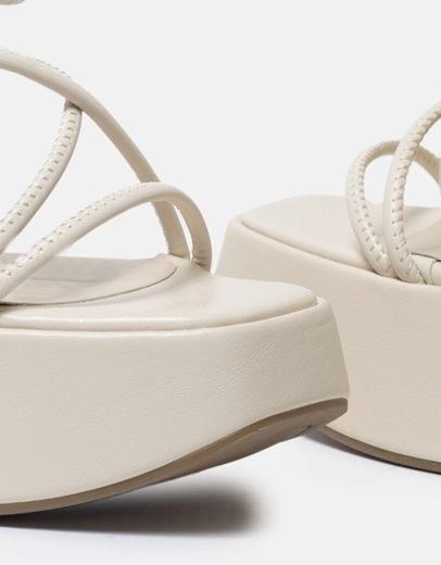 Εικόνα της Πλατφόρμες μονόχρωμες με δέσιμο στο πόδι Μπεζ