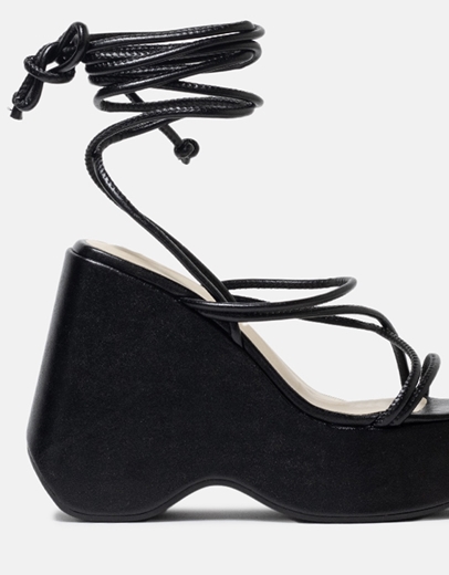 Εικόνα της Πλατφόρμες μονόχρωμες με δέσιμο στο πόδι Μαύρο