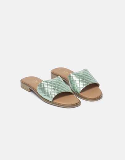 Εικόνα της Δερμάτινα σανδάλια Ελληνικής κατασκευής με καπιτονέ σχέδιο Βεραμάν