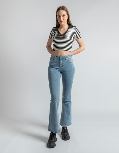 Εικόνα της Κοντομάνικο crop top με ρίγες και γιακά Μαύρο