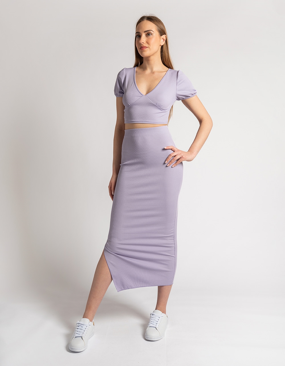 Εικόνα από Σετ μονόχρωμη φούστα με σκίσιμο και crop top Λιλά