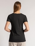Εικόνα από Βαμβακερή κοντομάνικη μπλούζα με print Μαύρο