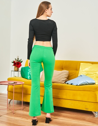 Εικόνα της Crop top με εντυπωσιακό άνοιγμα στο ντεκολτέ Μαύρο