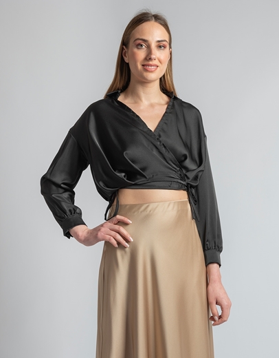 Εικόνα της Κρουαζέ μονόχρωμο crop top με δέσιμο στο πλάι Μαύρο