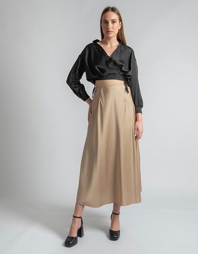 Εικόνα της Κρουαζέ μονόχρωμο crop top με δέσιμο στο πλάι Μαύρο