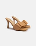 Εικόνα από Γυναικεία mules με frilled φάσα Nude