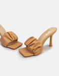 Εικόνα από Γυναικεία mules με frilled φάσα Nude