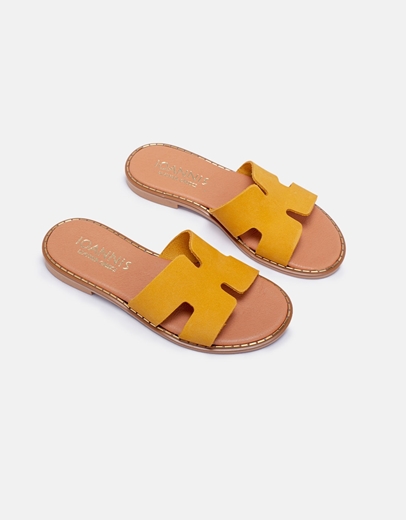 Εικόνα της Δερμάτινα flat σανδάλια με ανοίγματα στη φάσα Κάμελ