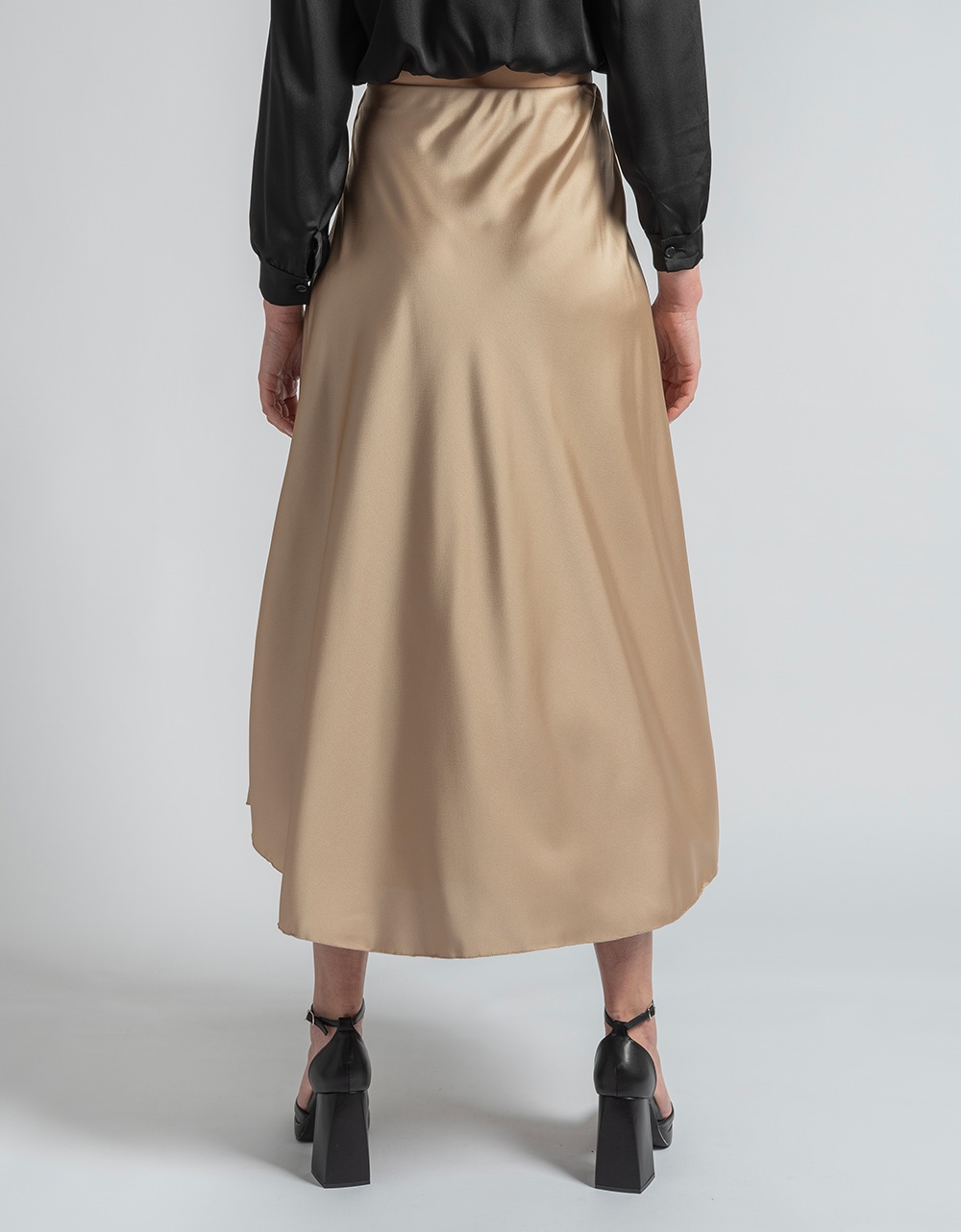 Εικόνα από Maxi φούστα με λάστιχο στη μέση σε Α γραμμή Μπεζ