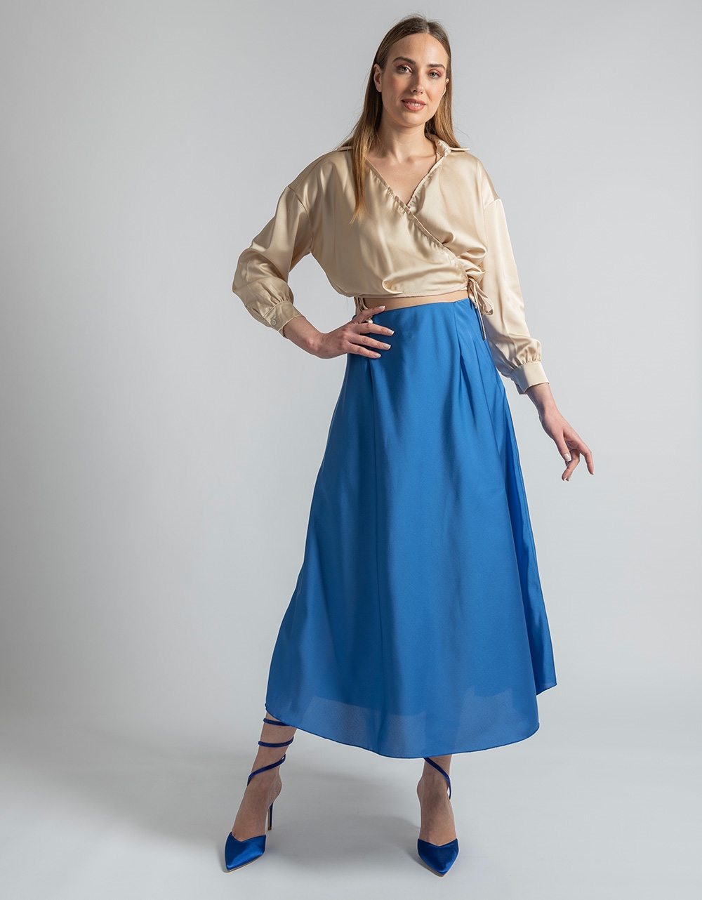 Εικόνα από Maxi φούστα με λάστιχο στη μέση σε Α γραμμή Μπλε