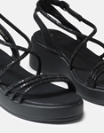 Εικόνα από Σανδάλια flatforms με λουράκια από strass Μαύρο