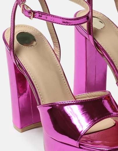 Εικόνα της Ψηλοτάκουνα μονόχρωμα πέδιλα λουστρίνι Φούξια