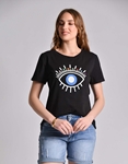 Εικόνα από Βαμβακερό t-shirt με μάτι και πολύχρωμες πέτρες Μαύρο