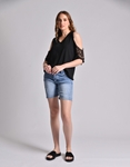 Εικόνα από Off shoulders μονόχρωμη μπλούζα με κέντημα Μαύρο