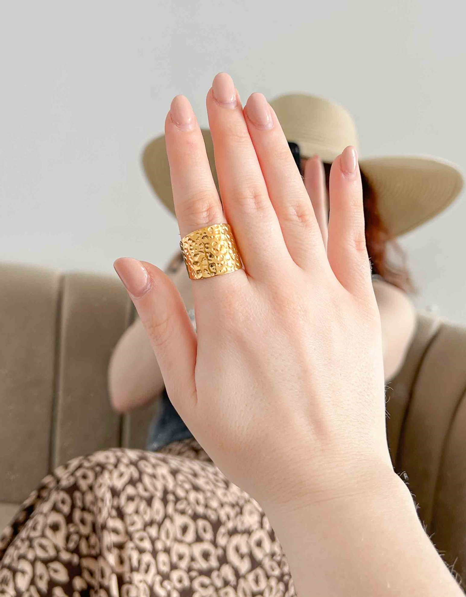 Εικόνα από Δαχτυλίδι σφυρήλατο από ανοξείδωτο ατσάλι Χρυσό