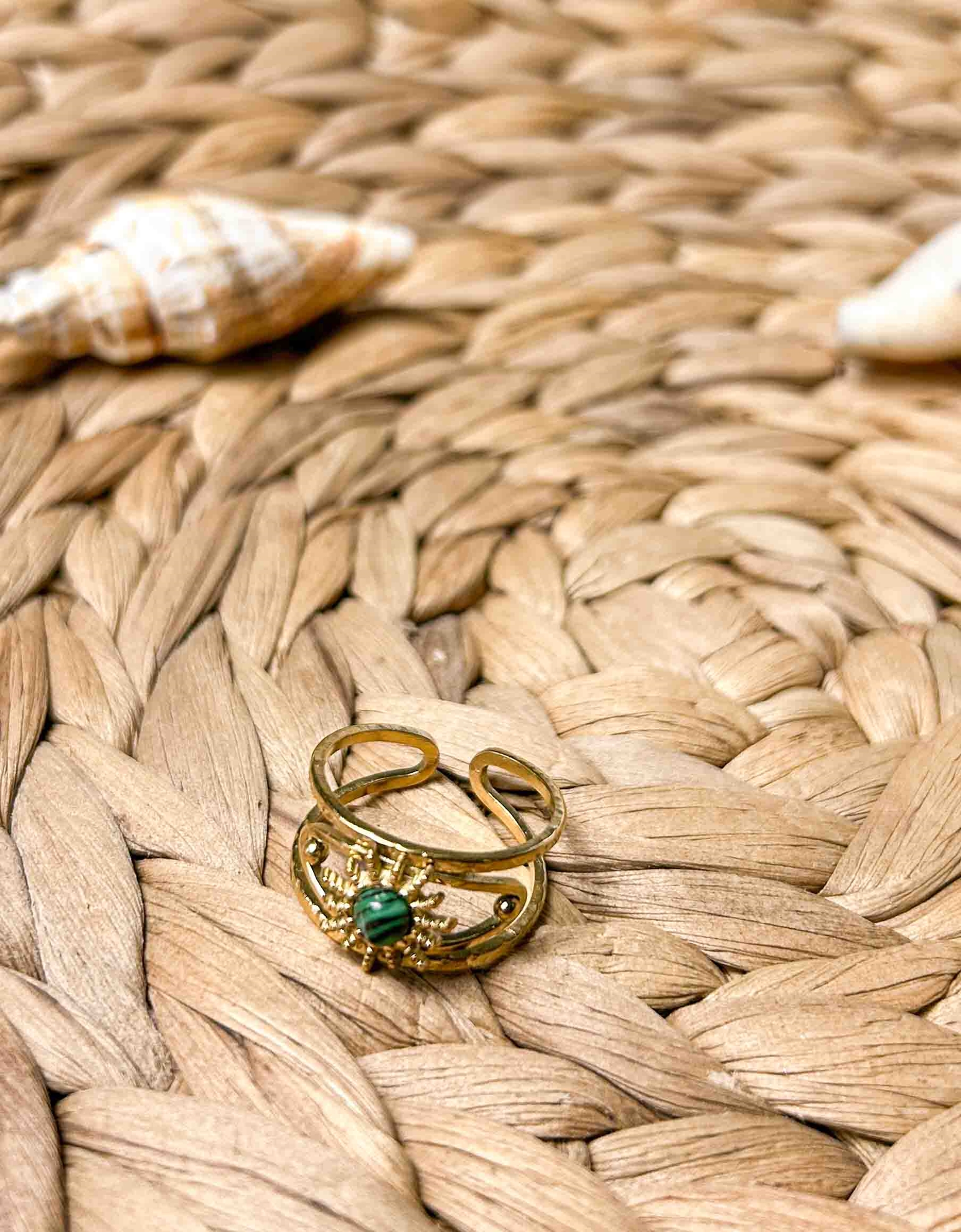 Εικόνα από Δαχτυλίδι ήλιος με πέτρα από ανοξείδωτο ατσάλι Βεραμάν