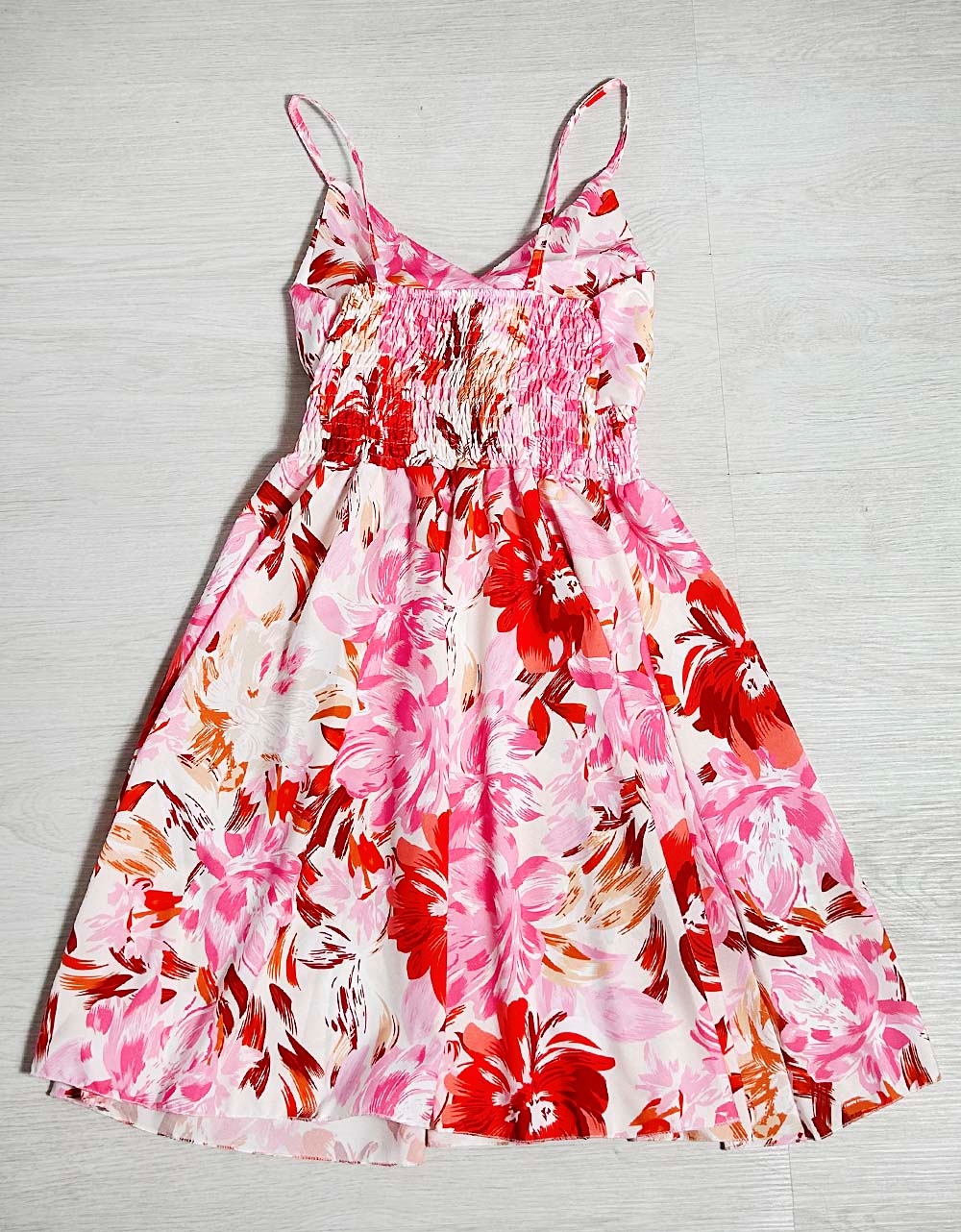 Εικόνα από Κρουαζέ μίνι μεσάτο φόρεμα με floral μοτίβο Ροζ