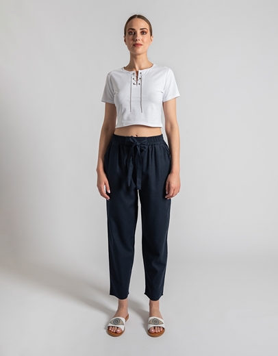 Εικόνα της Βαμβακερό crop top μονόχρωμο με αλυσίδα Λευκό