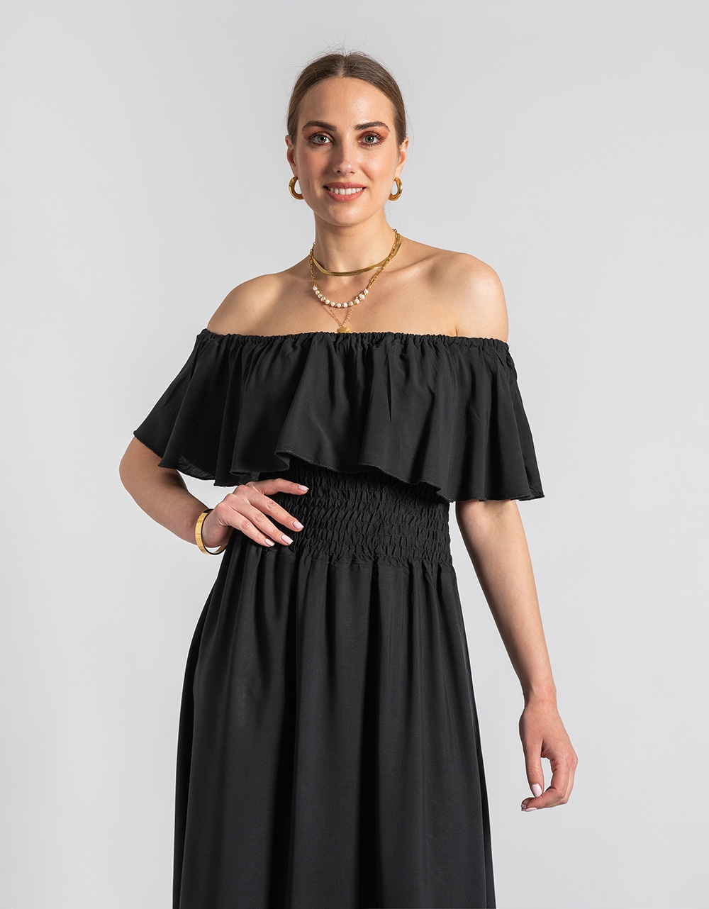 Εικόνα από Βαμβακερό off shoulders maxi φόρεμα με βολάν Μαύρο